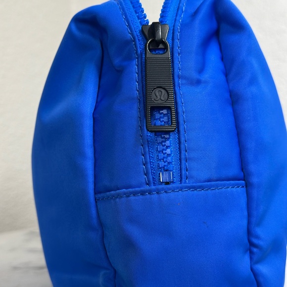 lululemon athletica Vibrant Blue Toiletry Bag| Travel Gym Everyday essential - Picture 5 of 10